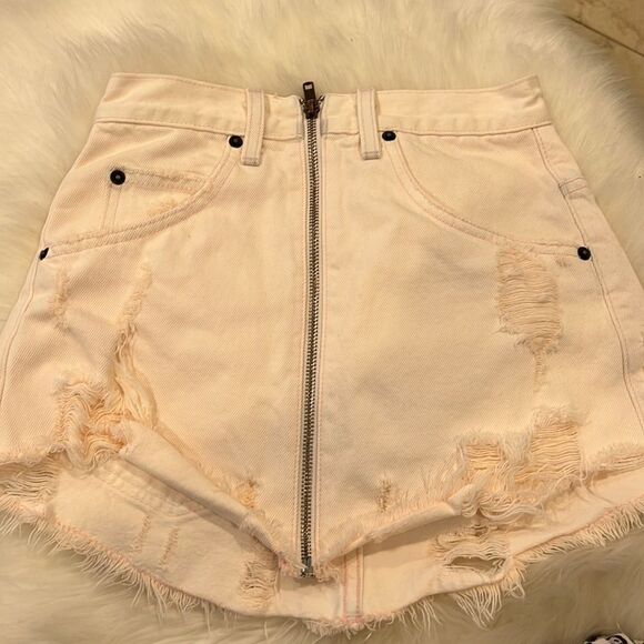 Carmar distressed skirt size 24 - Picture 1 of 7